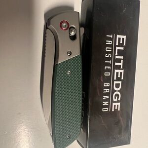 10-A107GN  Elitedge green G10 scales crossbar lock  knife